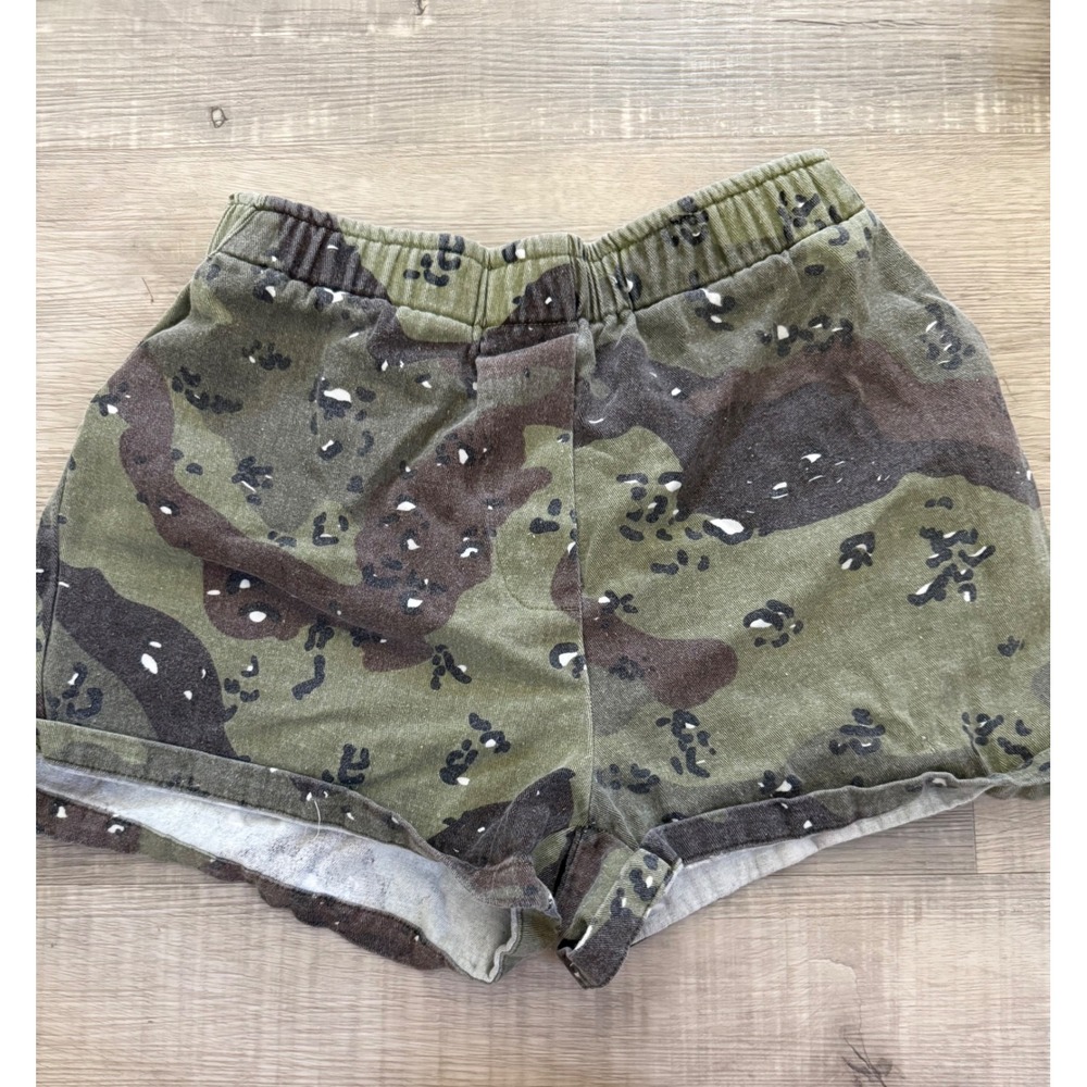 Comfy Camo Print Lounge Shorts - Size Medium - High‎ Waisted Elastic